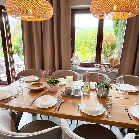 Vakantiehuis Lawendowa Przystan - Dom Nad Rzeka - Brenna, 10 Osob, Sauna, Balia Z Jacuzzi, Ogrod, Plac Zabaw Brenna