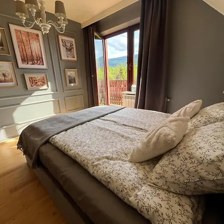 Vakantiehuis Lawendowa Przystan - Dom Nad Rzeka - Brenna, 10 Osob, Sauna, Balia Z Jacuzzi, Ogrod, Plac Zabaw