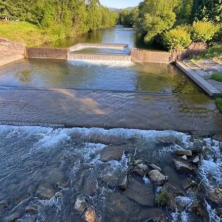 펜션 Lawendowa Przystan - Dom Nad Rzeka - Brenna, 10 Osob, Sauna, Balia Z Jacuzzi, Ogrod, Plac Zabaw 브렌나