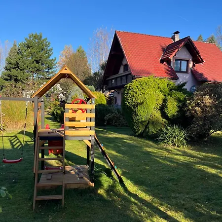 Дом отдыха Lawendowa Przystan - Dom Nad Rzeka - Brenna, 10 Osob, Sauna, Balia Z Jacuzzi, Ogrod, Plac Zabaw