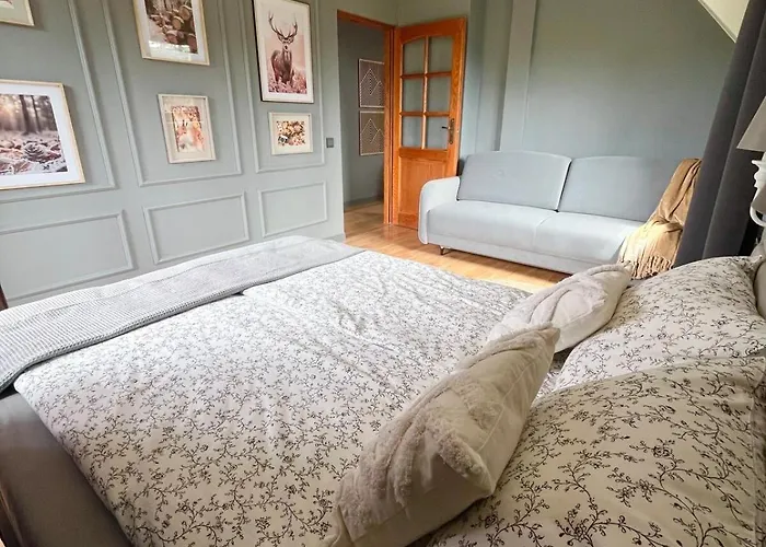 Holiday home Lawendowa Przystan - Dom Nad Rzeka - Brenna, 10 Osob, Sauna, Balia Z Jacuzzi, Ogrod, Plac Zabaw Brenna