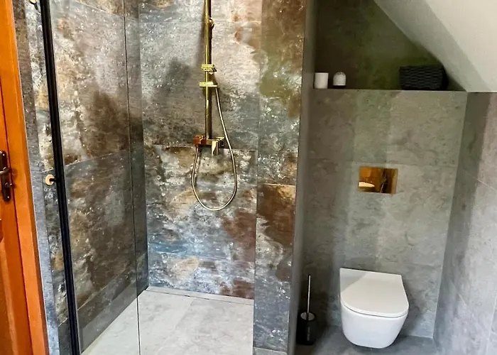 Feriehus Lawendowa Przystan - Dom Nad Rzeka - Brenna, 10 Osob, Sauna, Balia Z Jacuzzi, Ogrod, Plac Zabaw