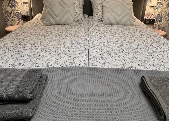 Holiday home Lawendowa Przystan - Dom Nad Rzeka - Brenna, 10 Osob, Sauna, Balia Z Jacuzzi, Ogrod, Plac Zabaw